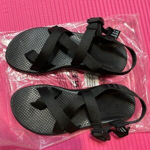 women’s size 8 chaco